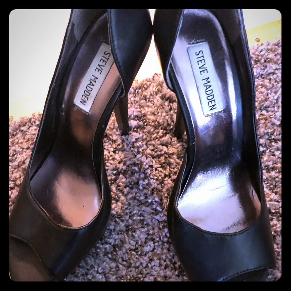 Peep toe heels